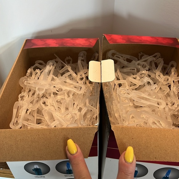 Universal light clips - Picture 3 of 3